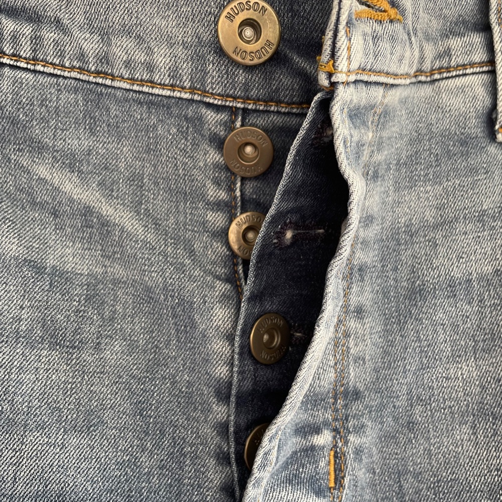 Jeans - Picture 9 of 10